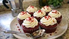 Red Velvet Cupcake soffici con crema al mascarpone: la ricetta facile per farli perfetti