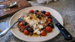 Merluzzo con pomodorini in padella: il secondo mediterraneo facile e saporito