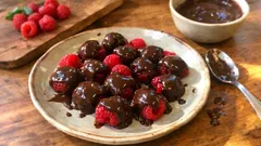 Lamponi ricoperti di cioccolato: il dolce veloce che fa sempre bella figura